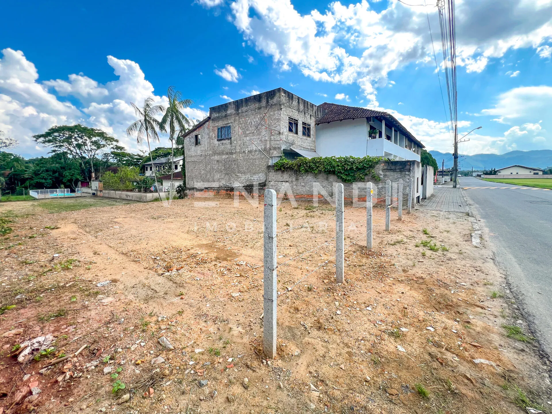 Excelente Terreno com potencial comercial/misto no coração do bairro Carijós! — foto 2