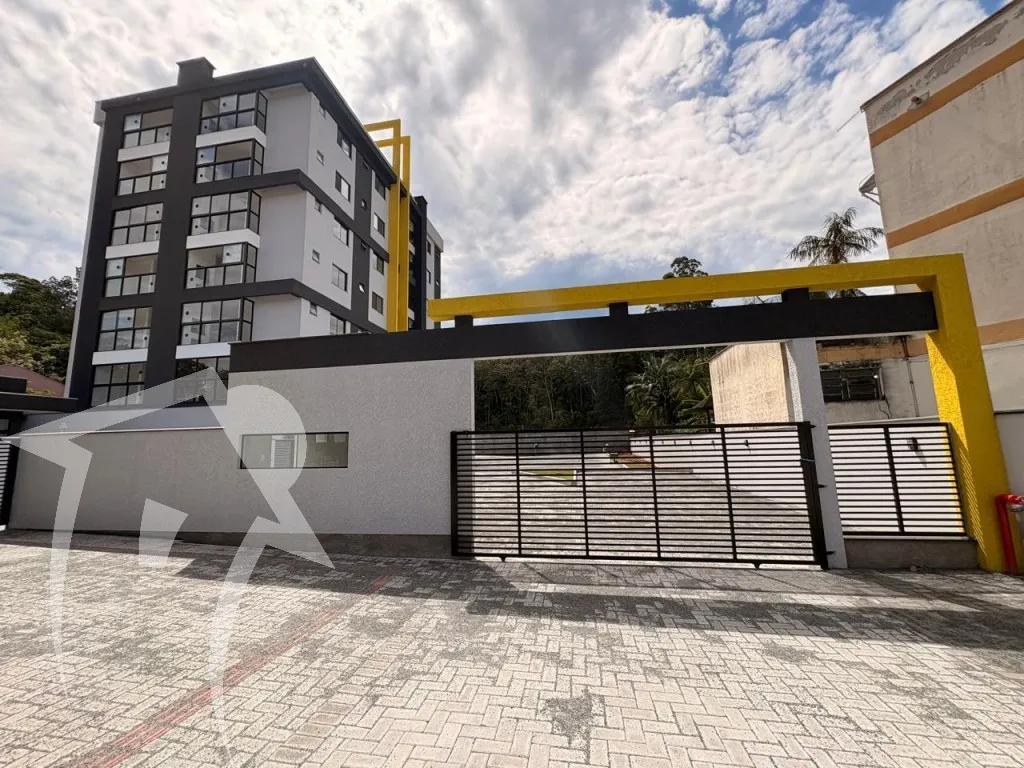 More com estrutura completa de lazer na melhor região da cidade - foto 1