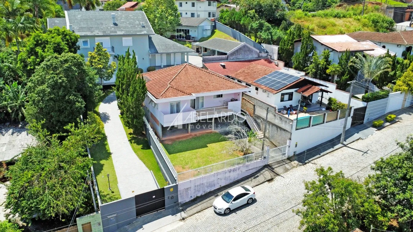 CASA AMPLA, COM TRÊS DORMITÓRIOS, TERRENO ZR3 - BAIRRO ESCOLA AGRÍCOLA — foto 2