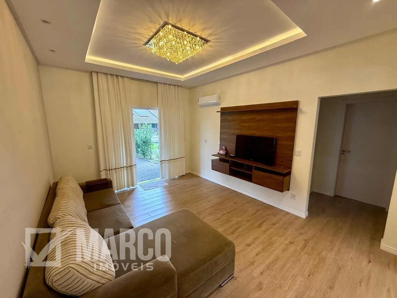 Casa com 3 Dormitórios e Área de Festa em Pomerode/SC — foto 2