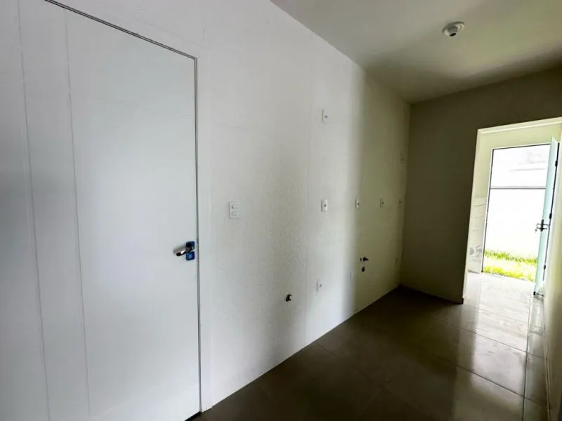 Apartamento com espaço externo e entrada individual. — foto 3