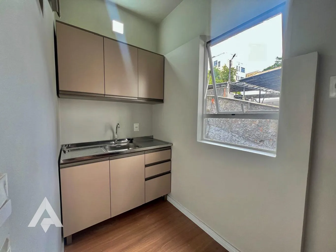 Apartamento de 1 dormitório para locação, por R$ 1.300,00 - Bairro Victor Konder - Blumenau/SC — foto 5