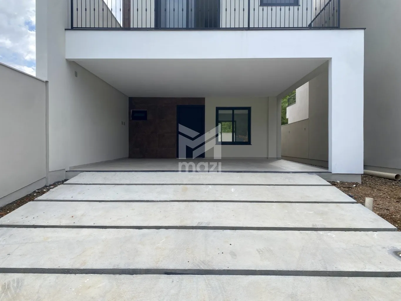 Casa de Alto padrão com uma bela sacada e com vista para área verde a 5 minutos do Centro de Timbó - foto 1