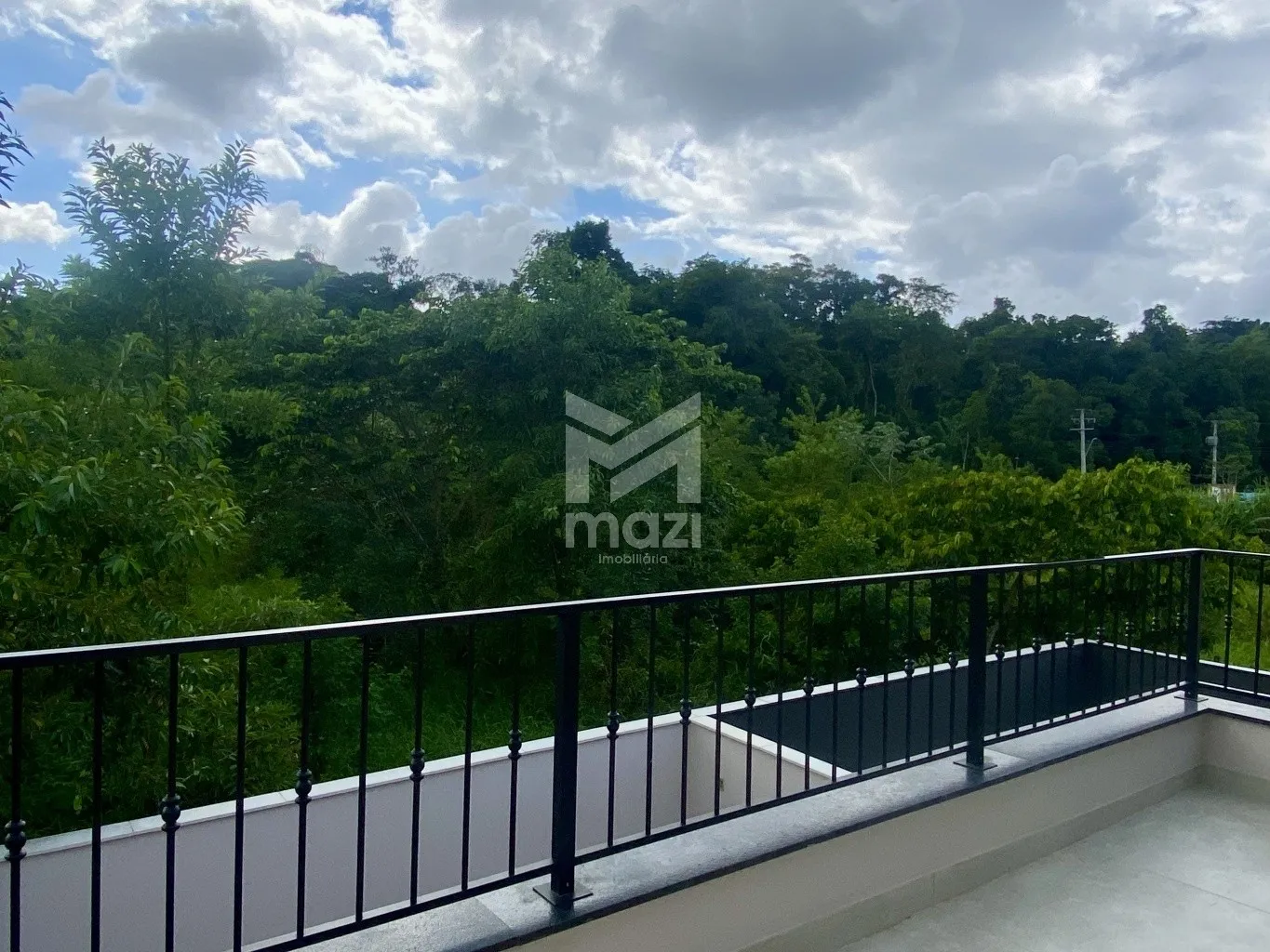 Casa de alto Padrão com com suíte master e sacada a menos de 5 minutos do Centro de Timbó - Bairro Padre Martinho Stein - foto 1