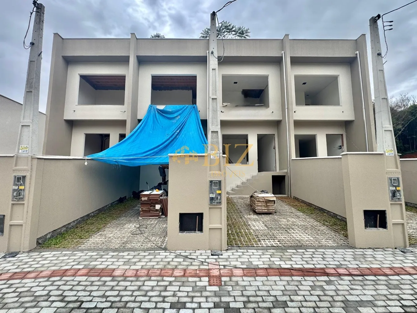 Sobrados com 2 suítes, amplo espaço nos fundos, no Bairro Itoupava Central! — foto 3