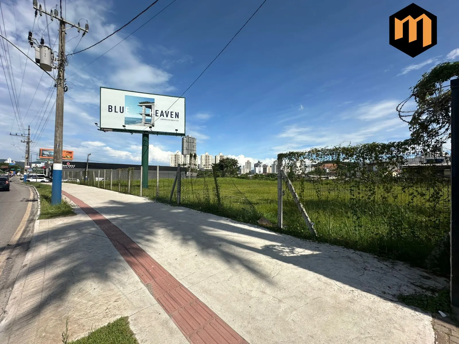Terreno na Av Marginal Oeste em Balneário camboriú (Saída 132) - foto 1