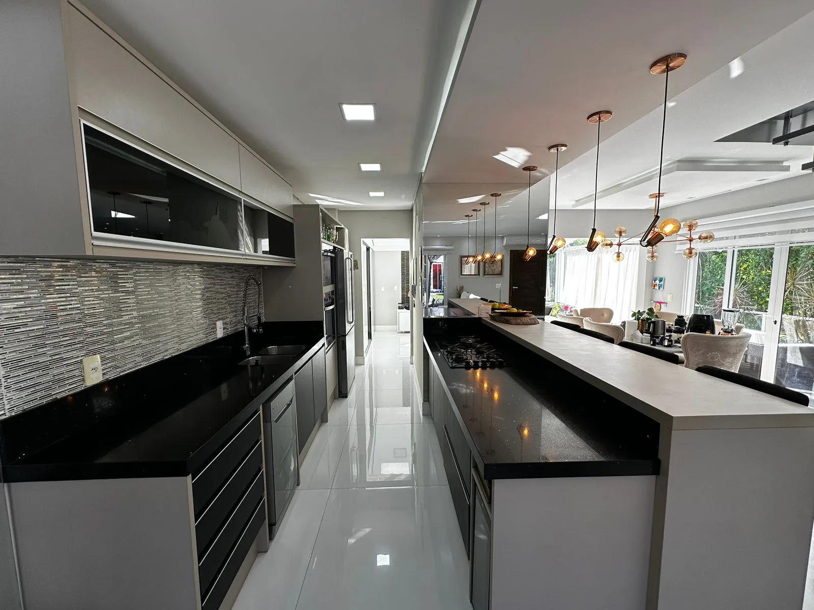 Oásis de Conforto e Segurança: Casa Pronta para Morar em Condomínio Fechado em Balneário Camboriú — foto 4