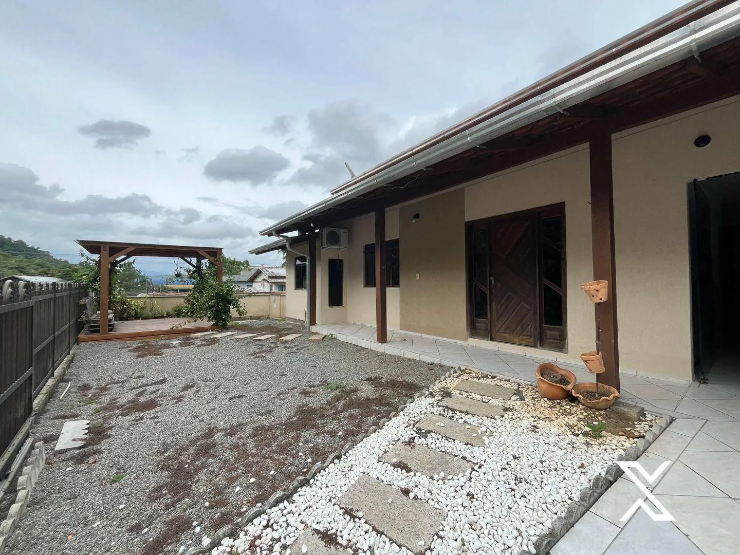 Casa com 3 quartos e Galpão para Locação no Bairro Itoupavazinha! - foto 1