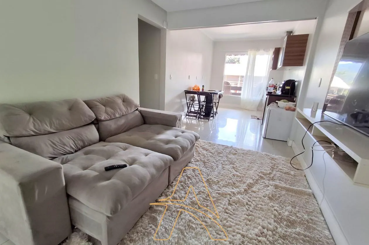Casa à Venda com 2 Dormitórios e Amplo Jardim - Itoupavazinha — foto 6