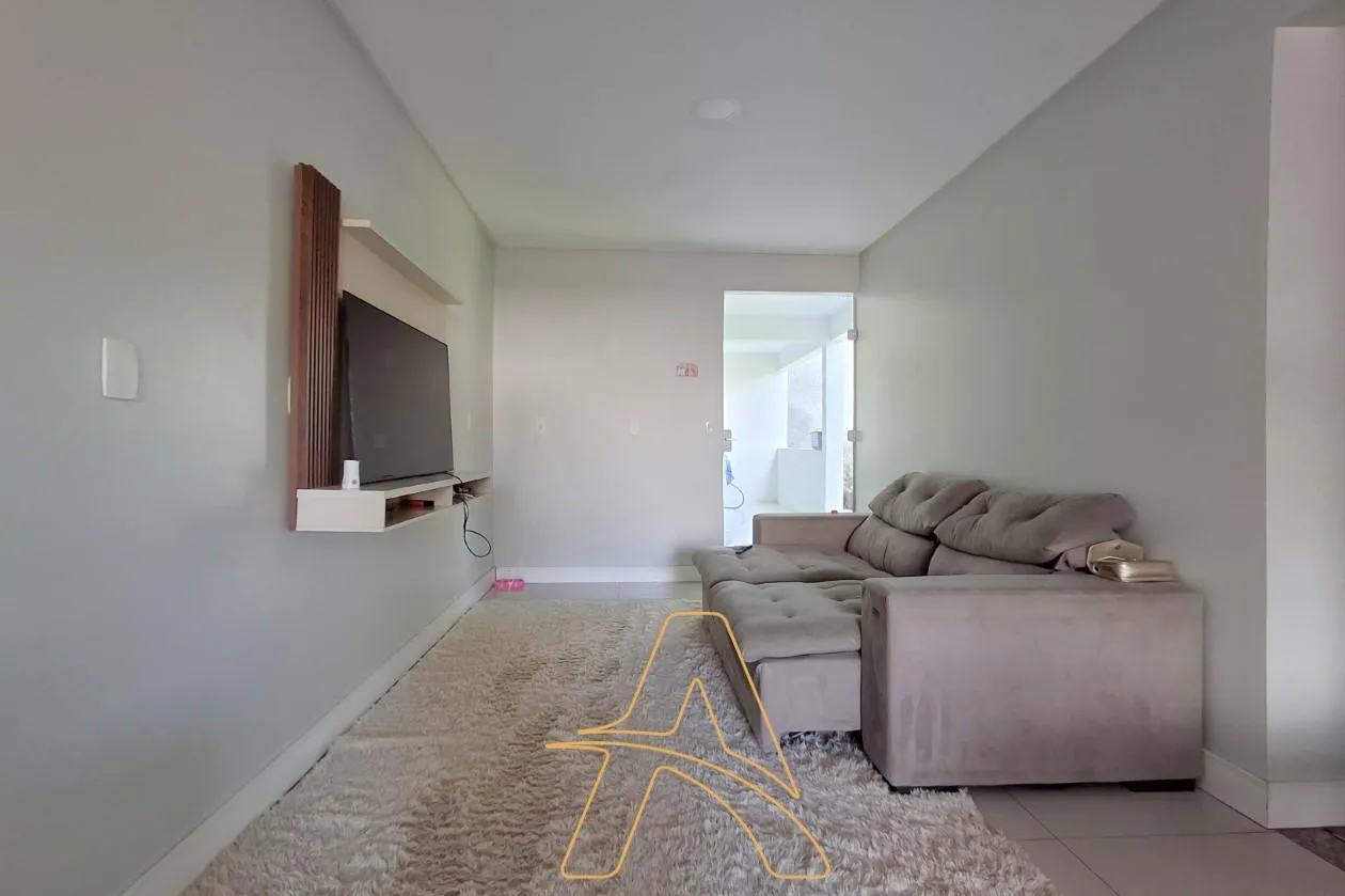 Casa à Venda com 2 Dormitórios e Amplo Jardim - Itoupavazinha — foto 7