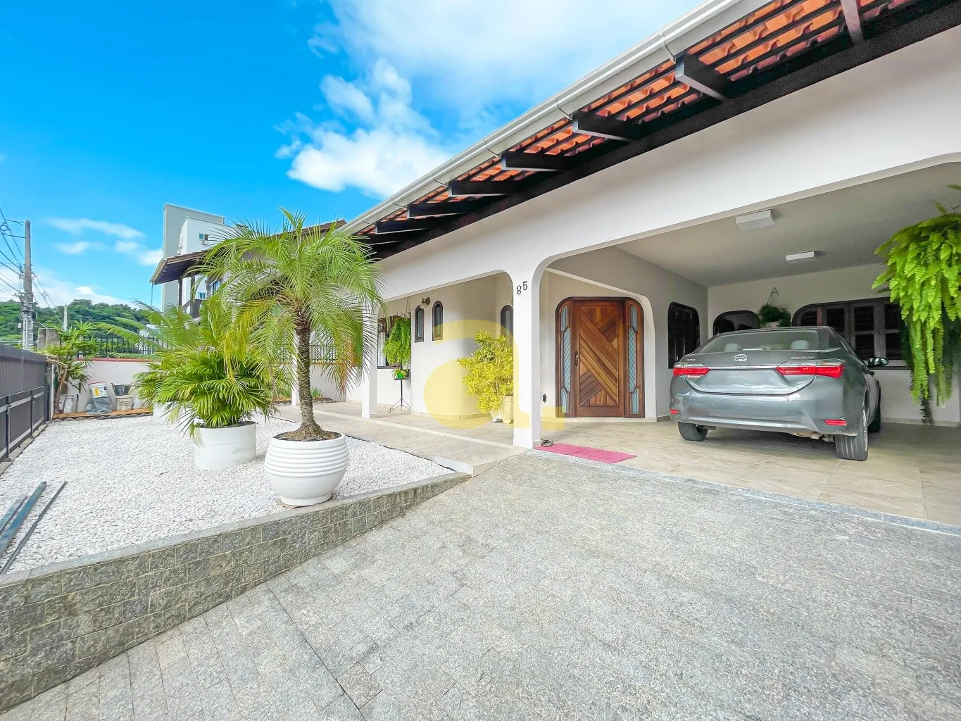 Casa no Bairro Água Verde em Blumenau com 4 dormitórios! - foto 1