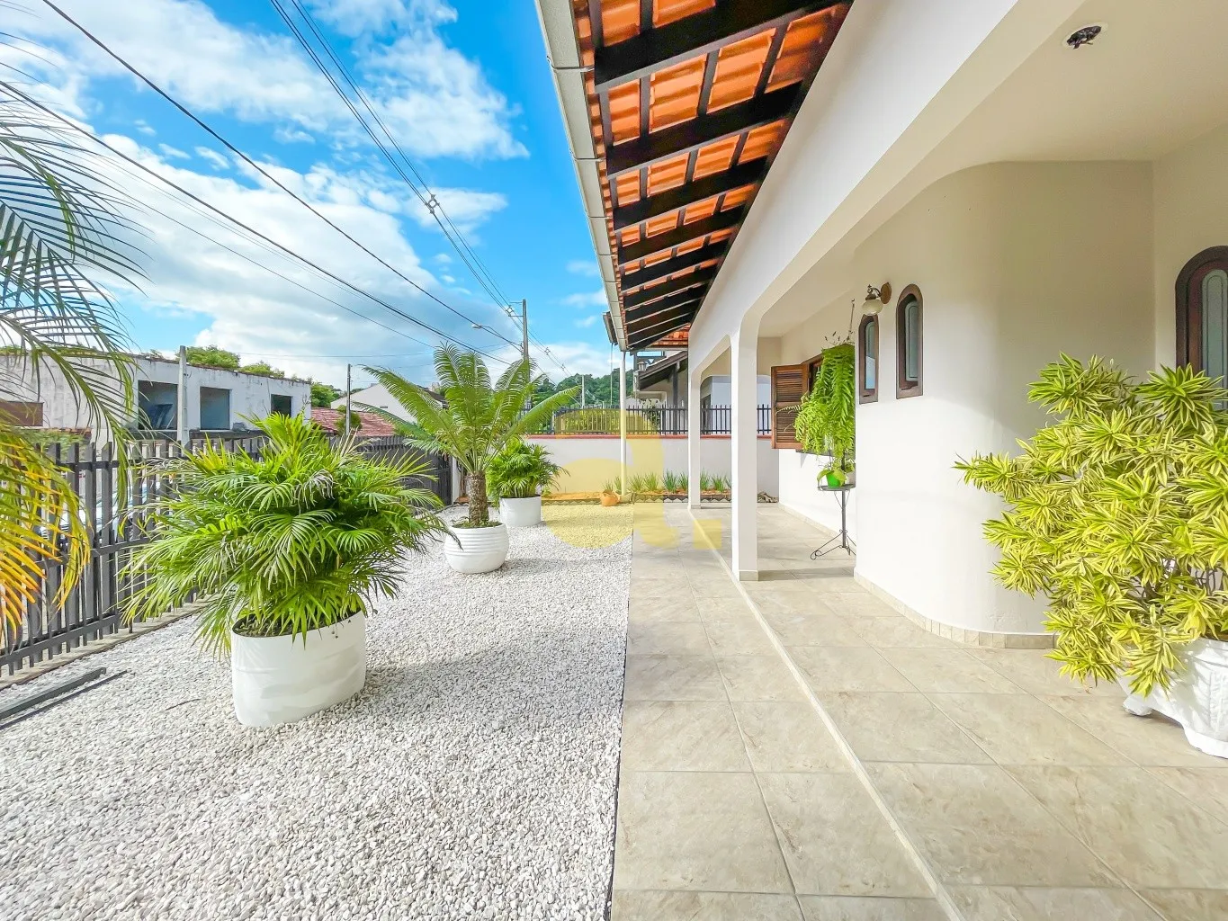 Casa no Bairro Água Verde em Blumenau com 4 dormitórios! — foto 2