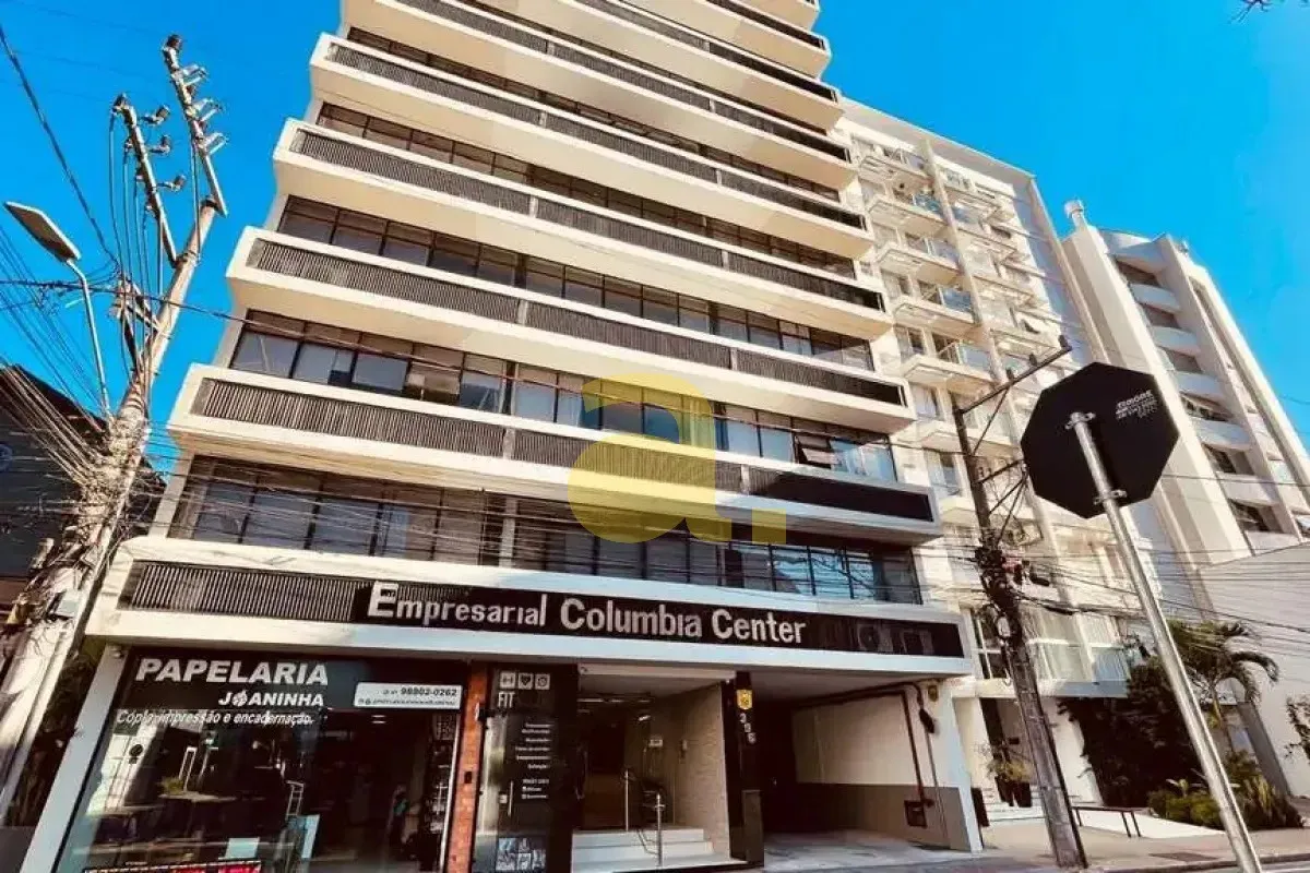 EXCELENTE SALA COMERCIAL PARA LOCAÇÃO NO CENTRO DE BLUMENAU - foto 1