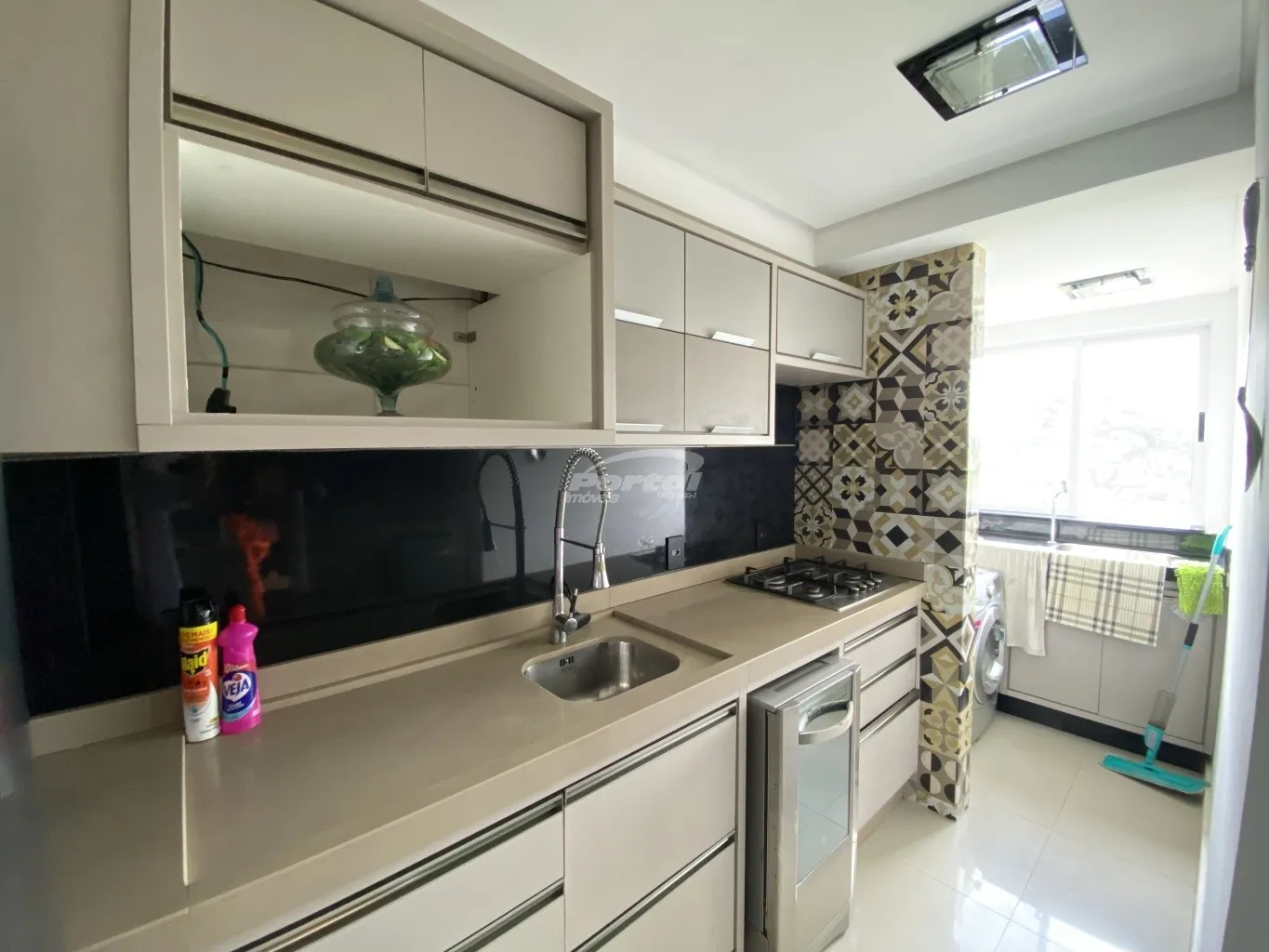 Apartamento mobiliado em condomínio completo, com 2 quartos e sacada com churrasqueira no Passo Manso em Blumenau! — foto 5