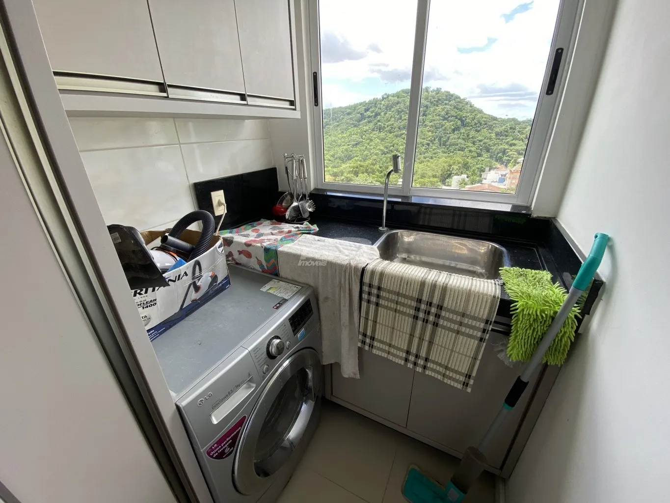 Apartamento mobiliado em condomínio completo, com 2 quartos e sacada com churrasqueira no Passo Manso em Blumenau! — foto 7