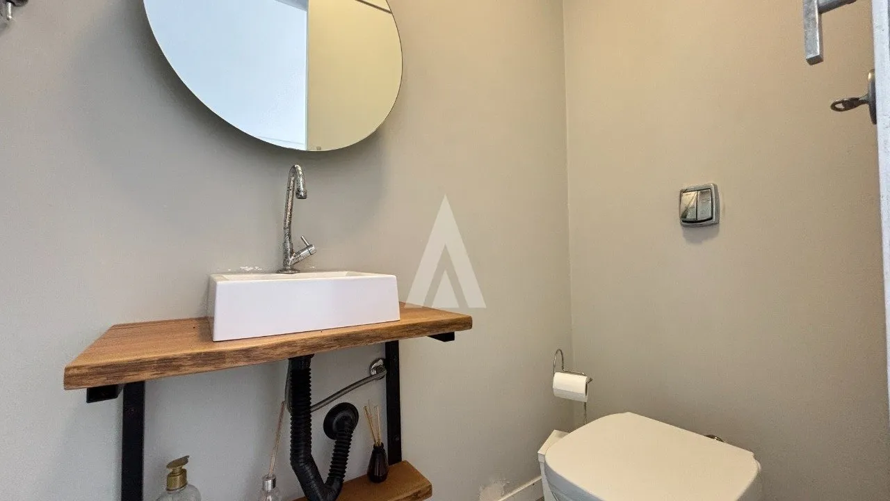 Casa com 1 suíte e 2 quarto(s) à venda no bairro Iririú em Joinville-SC por R$749.000,00. — foto 6