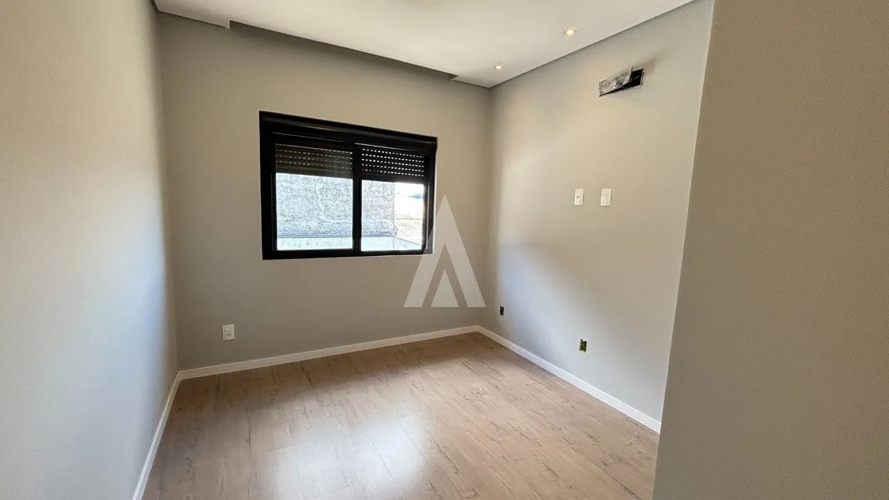 Casa com 1 suíte e 2 quarto(s) à venda no bairro Iririú em Joinville-SC por R$749.000,00. — foto 7