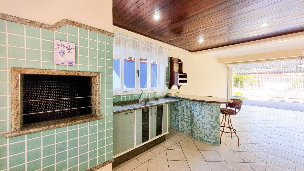 Casa com 4 quartos ( 1 suíte master) à venda no bairro Santo Antônio em Joinville - SC por R$1.390.000,00. — foto 7
