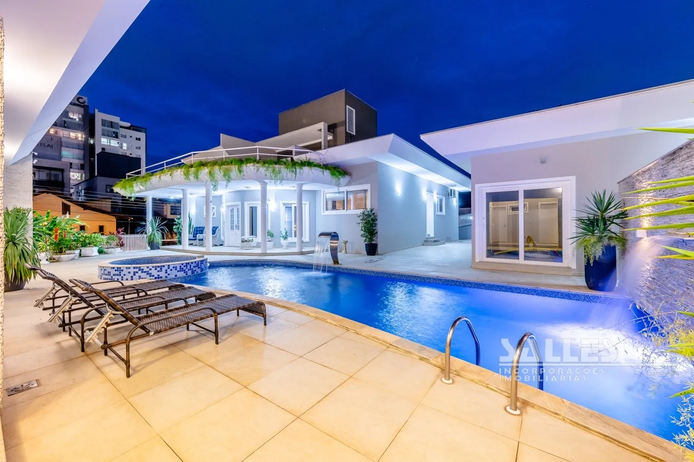 CASA ALTO PADRAO - BAIRRO ITOUPAVA NORTE - foto 1