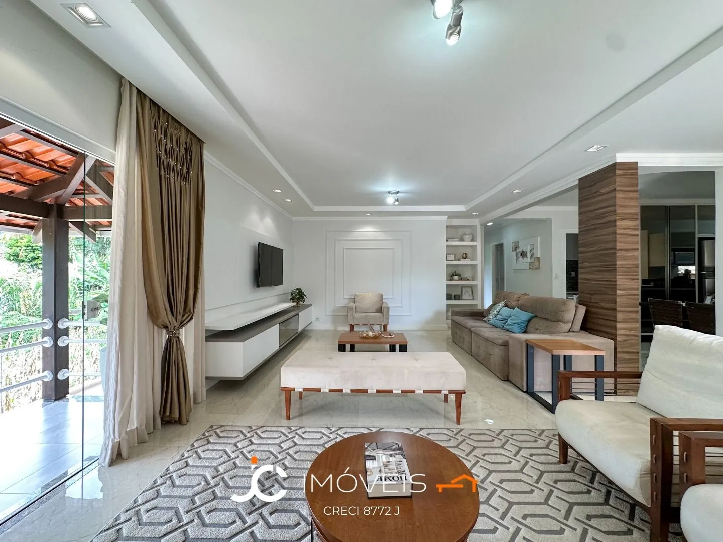 Casa · à venda · 3 quartos · 297m² · Velha Central, Blumenau