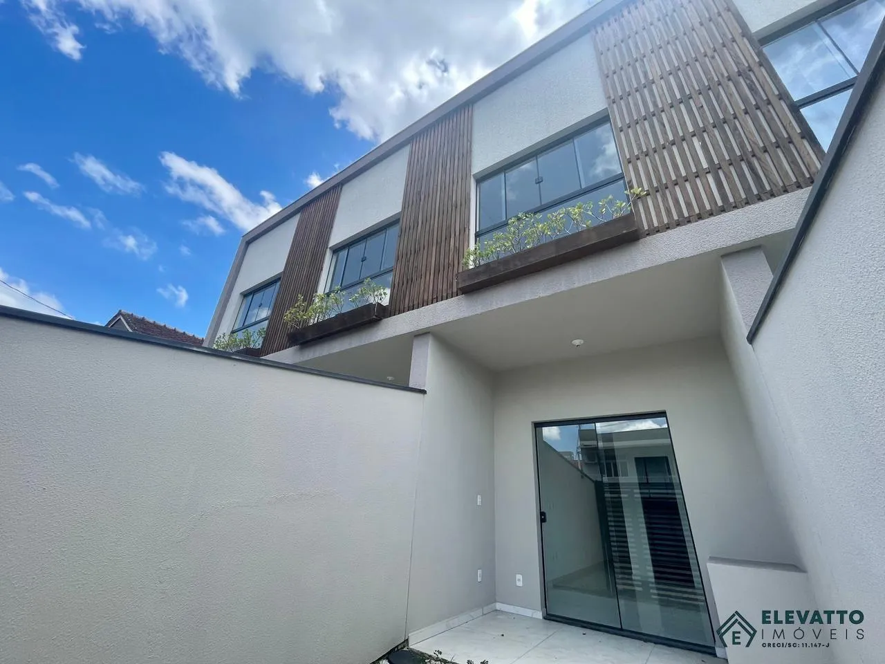 Casa para Venda em Blumenau, Água Verde, 2 dormitórios, 2 suítes, 3 banheiros, 1 vaga - foto 1