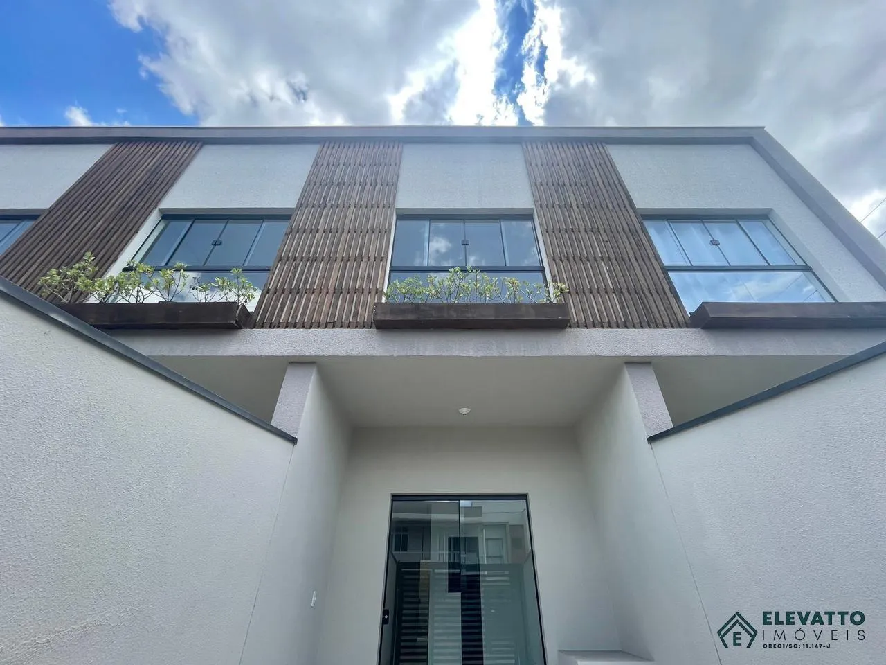 Casa para Venda em Blumenau, Água Verde, 2 dormitórios, 2 suítes, 3 banheiros, 1 vaga — foto 2