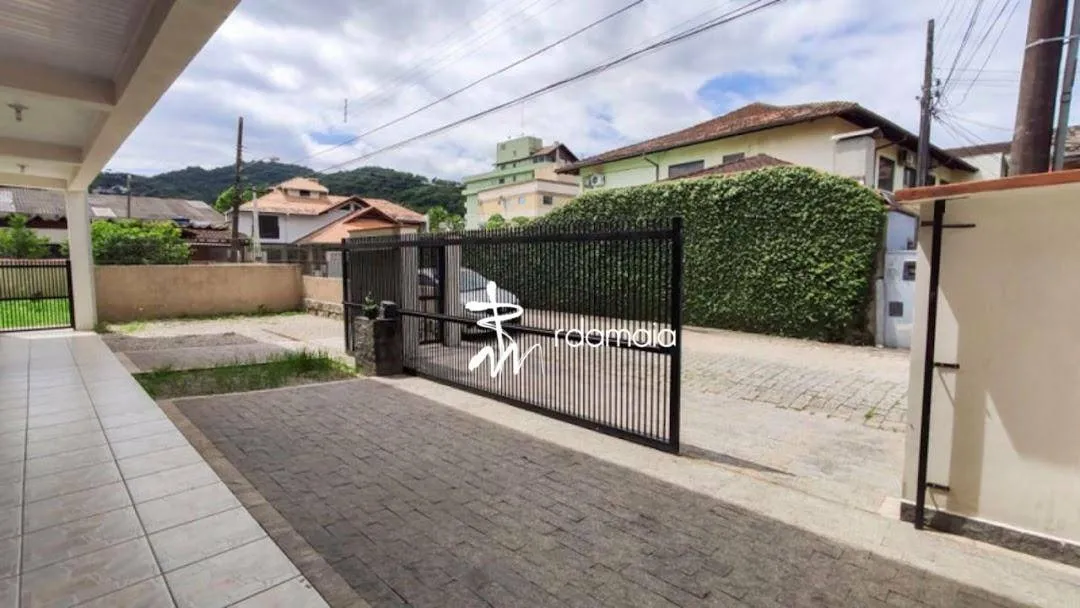Casa com 5 dormitórios à venda, 310 m por R$ 1.400.000,00 - Garcia - Blumenau/SC — foto 3
