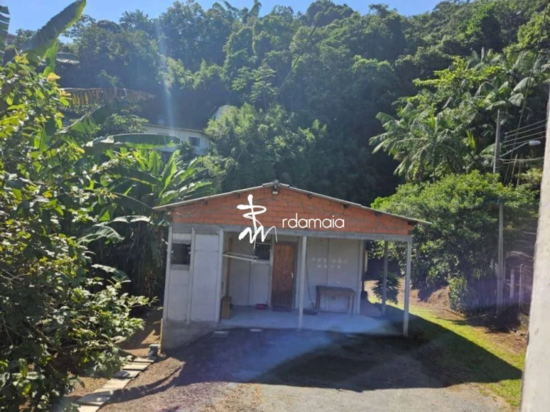 Casa com grande terreno "Quase chácara" a venda no Reino do Garcia - foto 1
