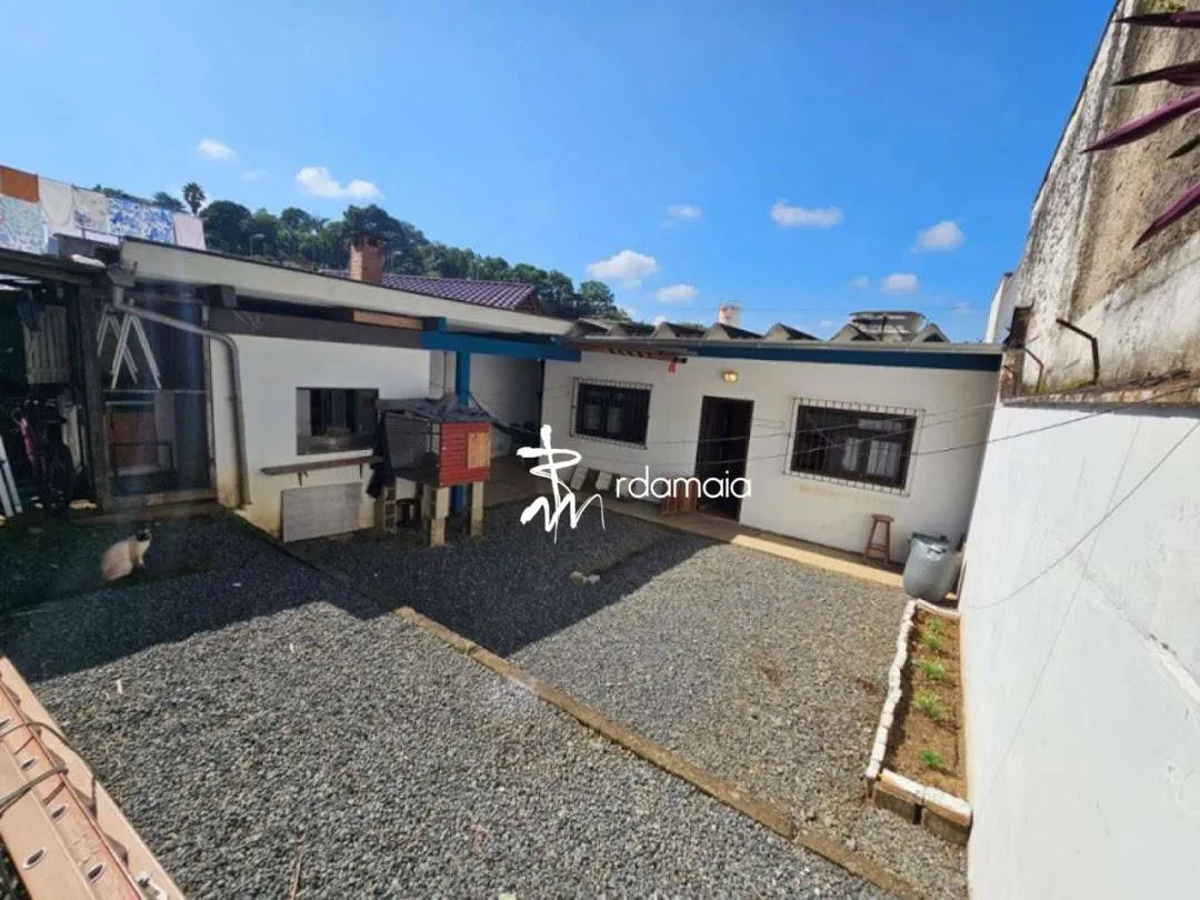 Casa com bom Terreno VENDE - Itoup Norte - BNU — foto 7