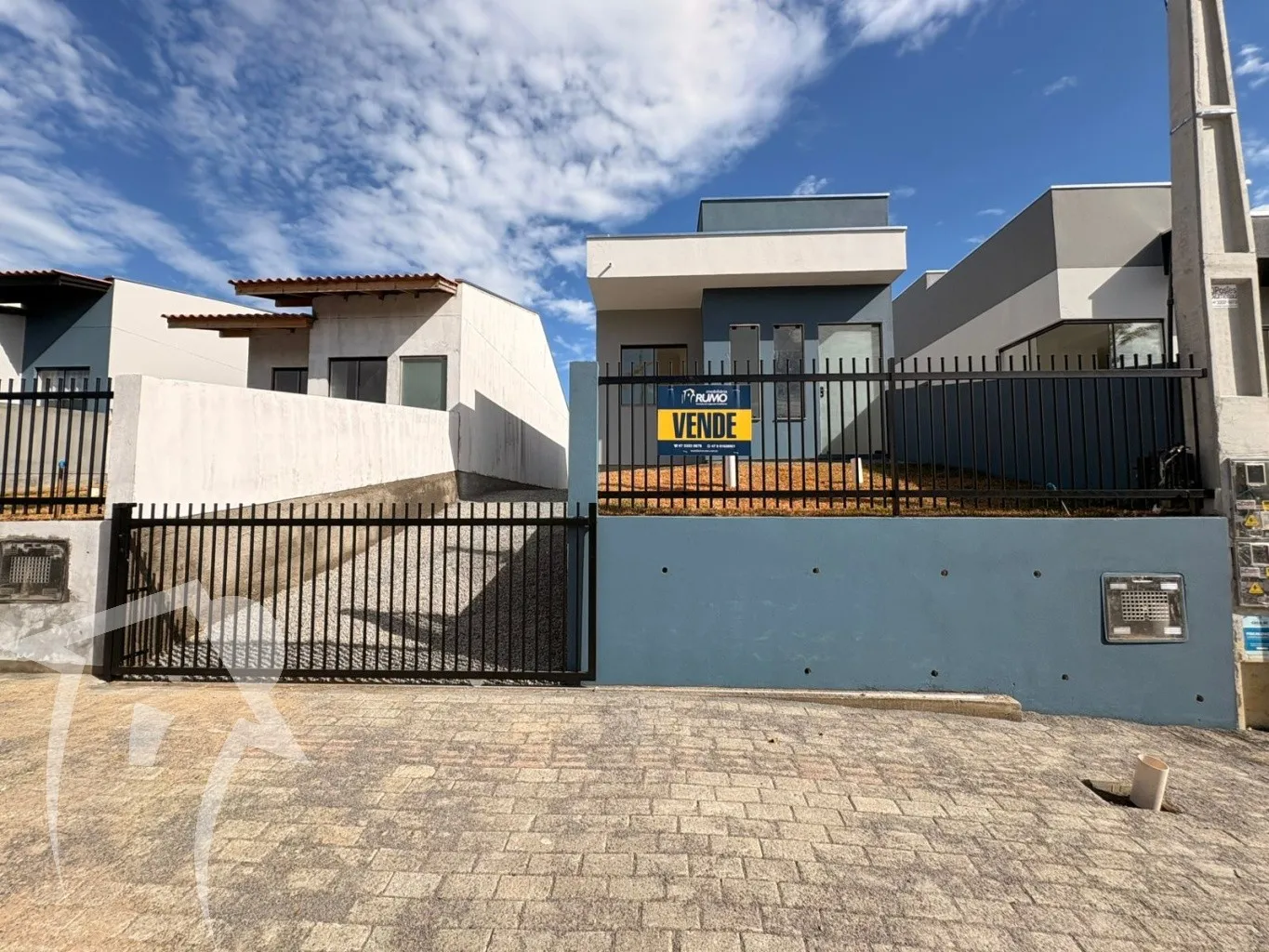 Excelente casa com 2 dormitórios sendo uma suite em ótima localização — foto 2