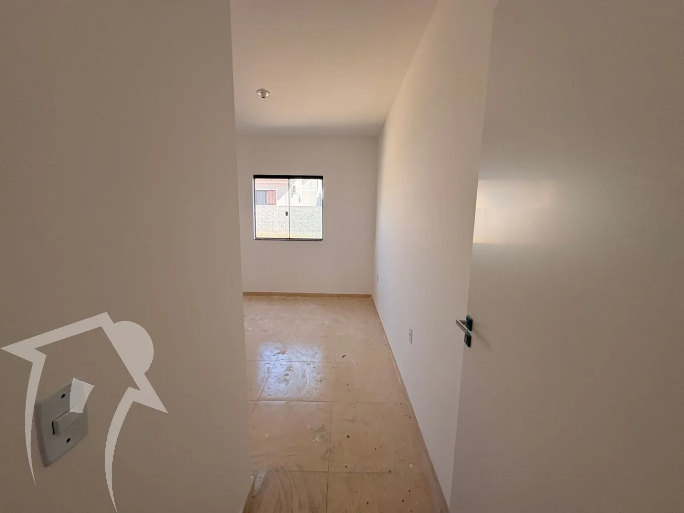 Excelente casa com 2 dormitórios sendo uma suite em ótima localização — foto 4