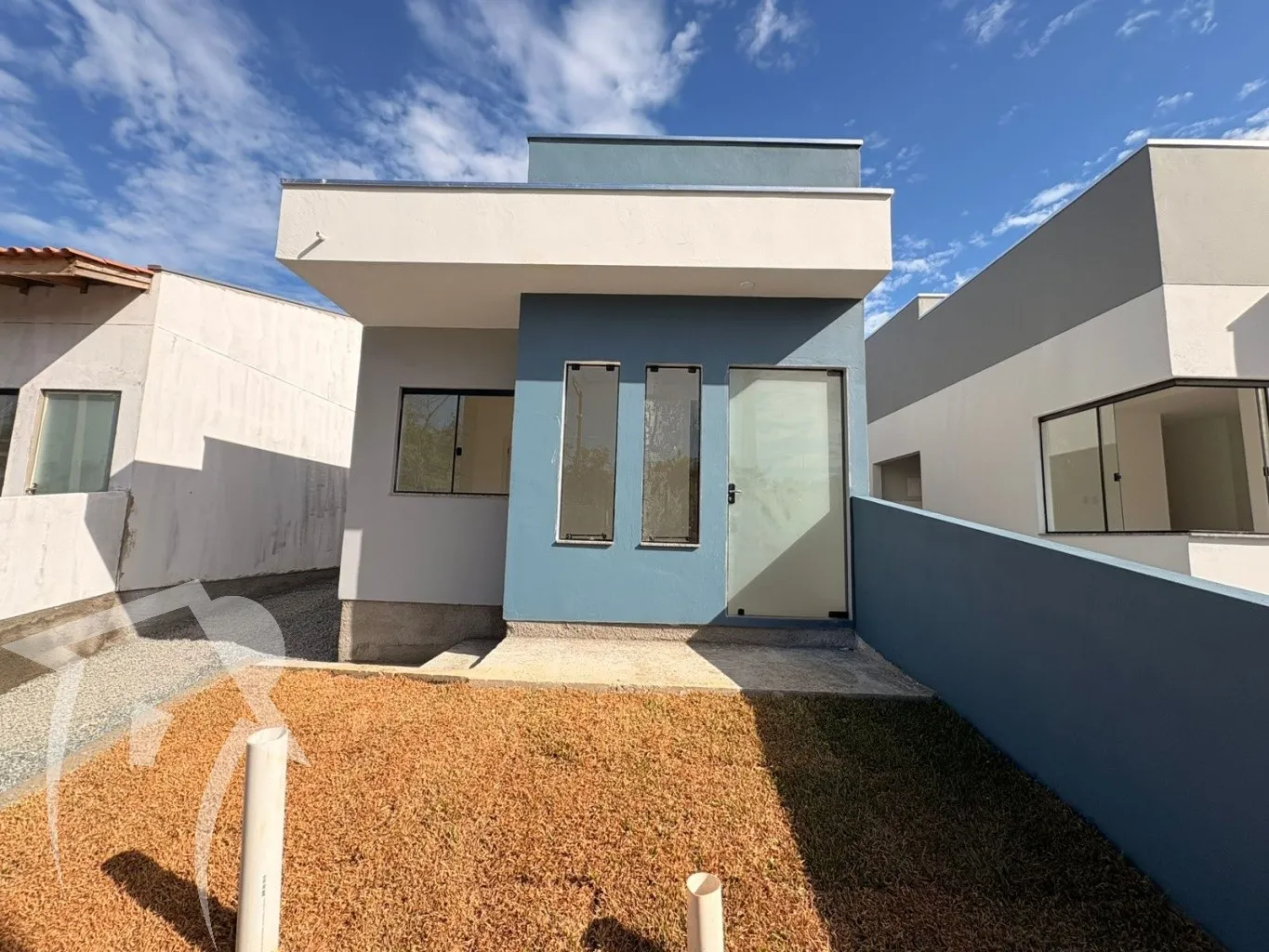 Excelente casa com 2 dormitórios sendo uma suite em ótima localização — foto 2