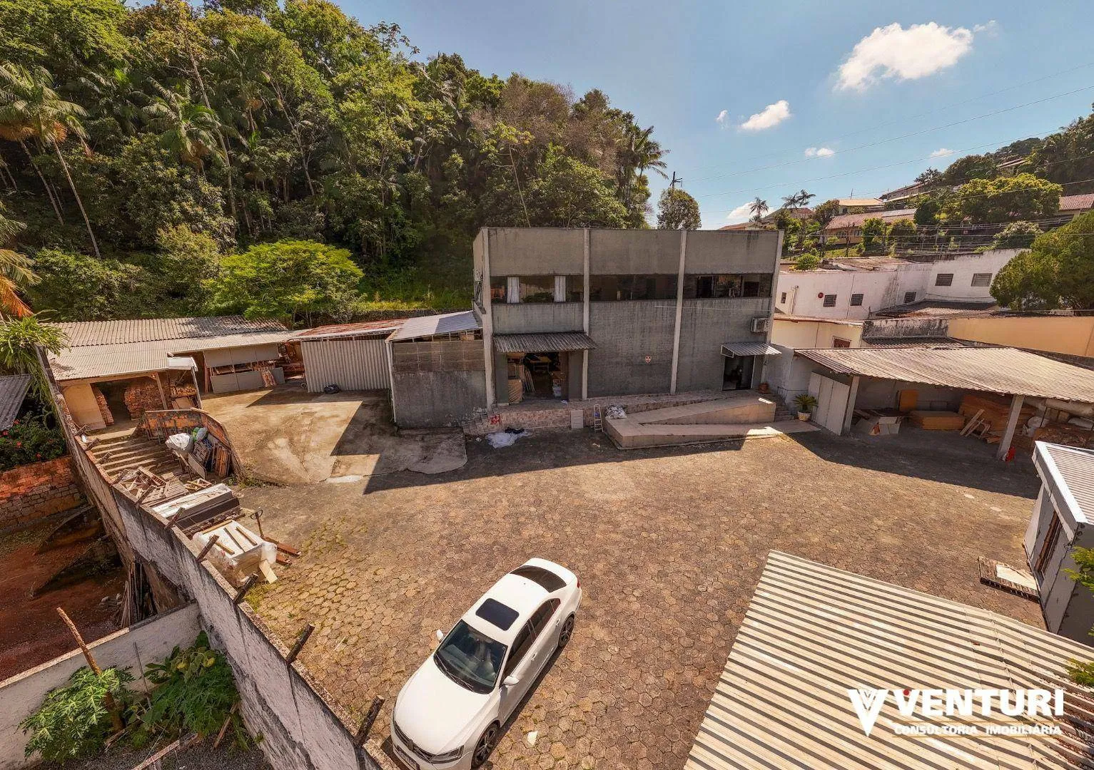 Galpão e apartamento residencial juntos. — foto 4