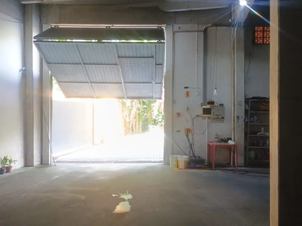 LOCAÇÃO GALPÃO 360m2 - BAIRRO SALTO - foto 1