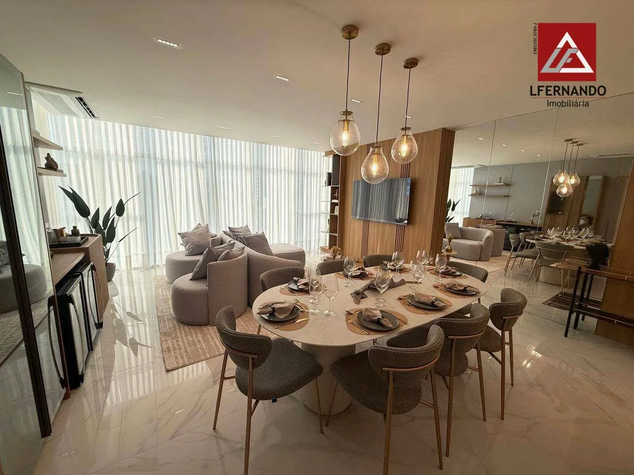 Apartamento mobiliado com 4 dormitórios, sendo 2 suítes à venda, 126 m por R$ 3.650.000 - Centro - Balneário Camboriú/SC - foto 1