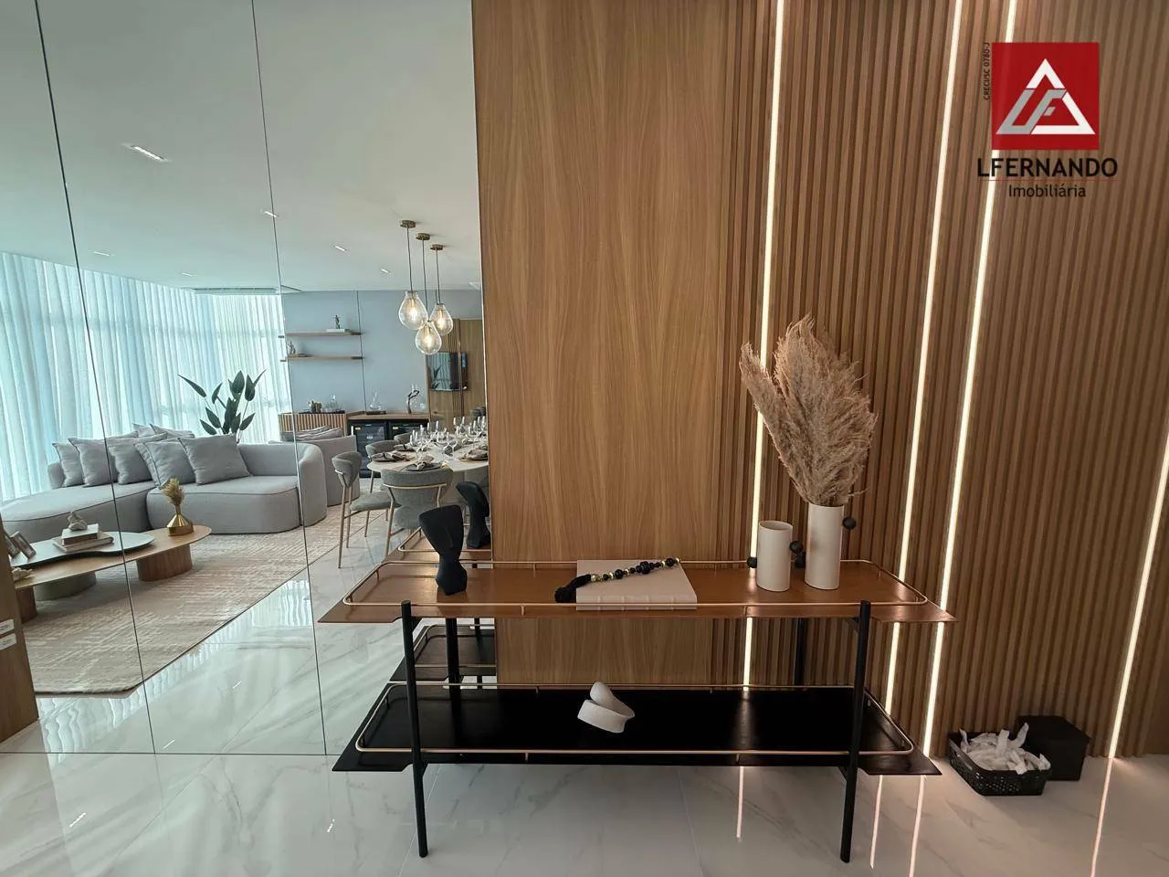 Apartamento mobiliado com 4 dormitórios, sendo 2 suítes à venda, 126 m por R$ 3.650.000 - Centro - Balneário Camboriú/SC — foto 6