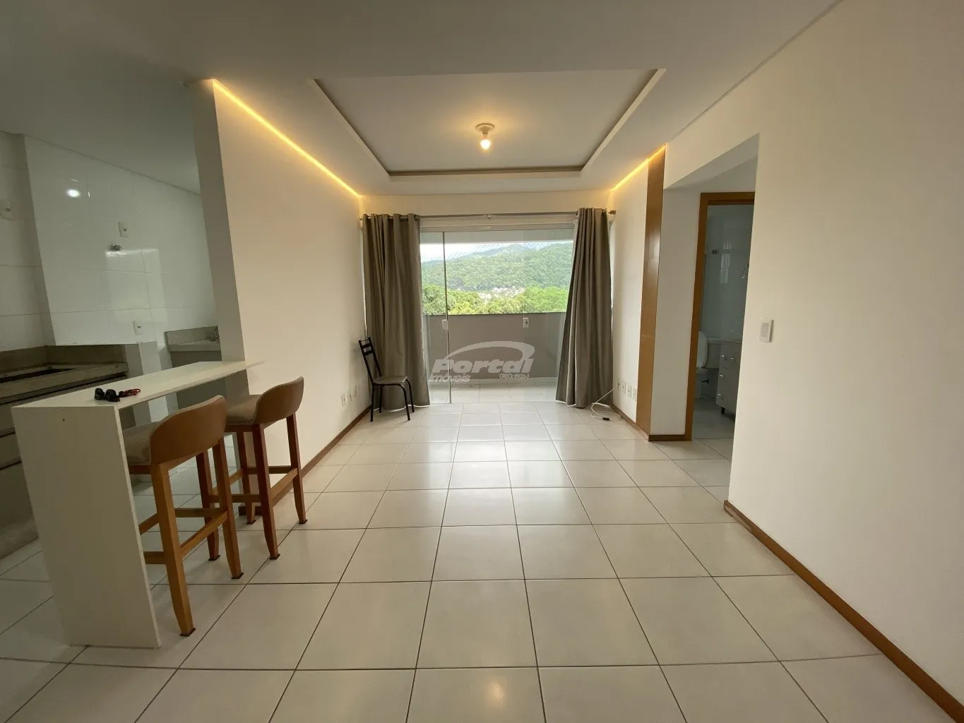 Apartamento com 2 dormitórios disponível para locação no bairro Velha, em Blumenau/SC. — foto 3