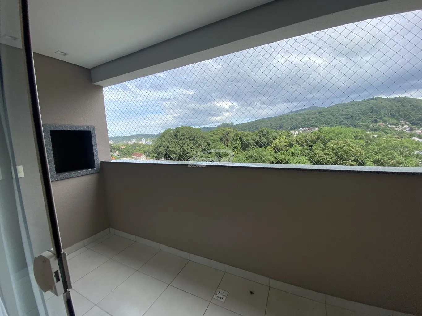 Apartamento com 2 dormitórios disponível para locação no bairro Velha, em Blumenau/SC. — foto 4