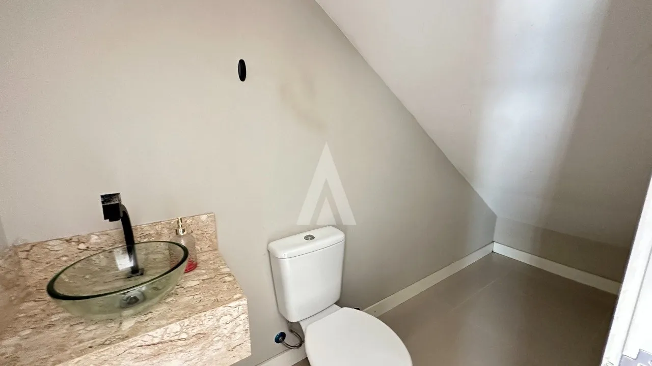 Sobrado geminado com 2 suítes à venda no bairro Bom Retiro em Joinville-SC por R$590.000,00. — foto 5