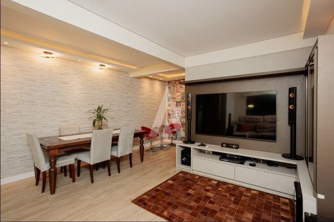 Sobrado triplex com 1 suíte e 3 quartos à venda no bairro Floresta em Joinville-SC por R$739.000,00. — foto 2
