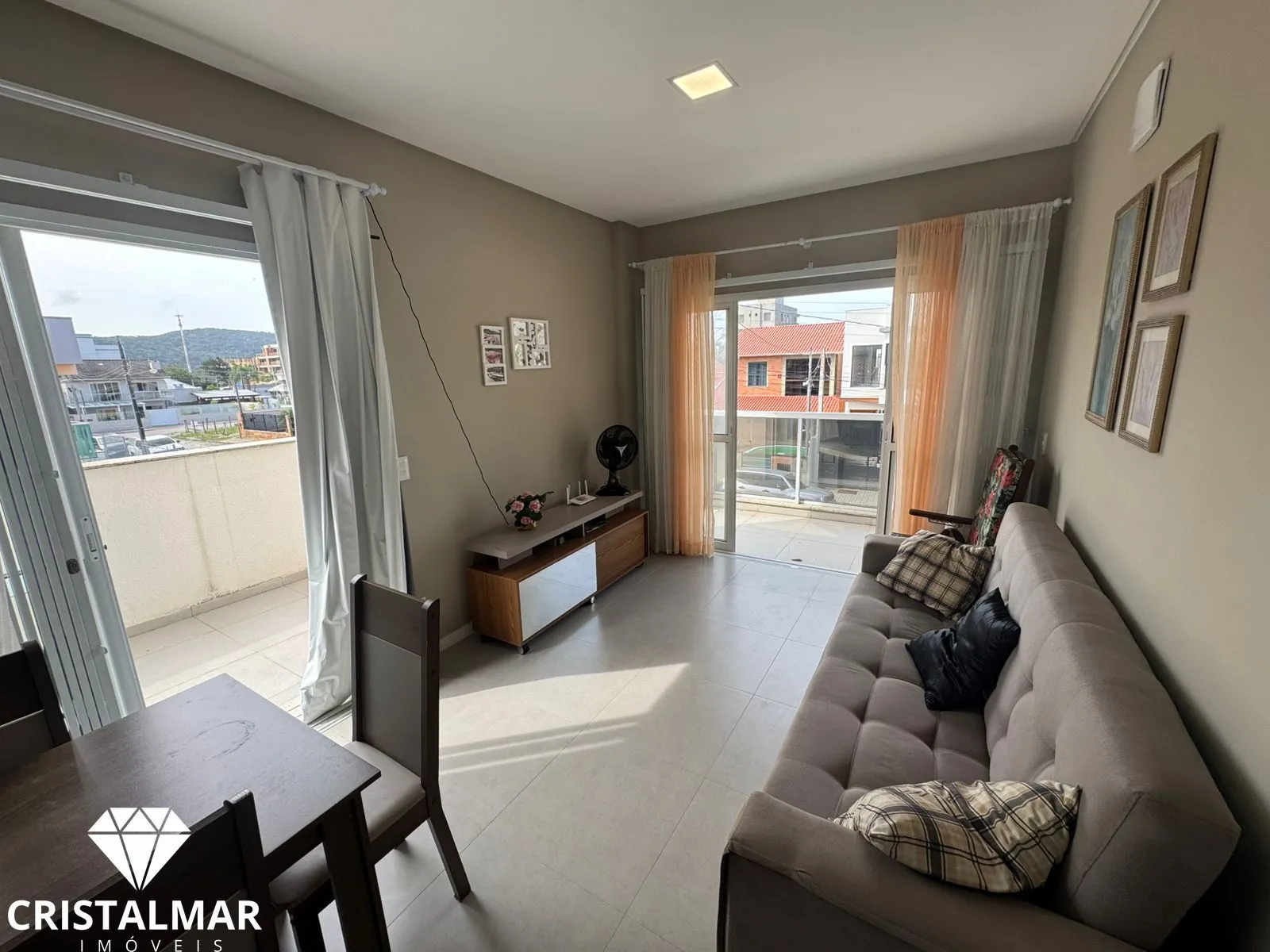 APARTAMENTO MOBILIADO COM 2 SUÍTES A 150M DA PRAIA DO CANTO GRANDE — foto 4