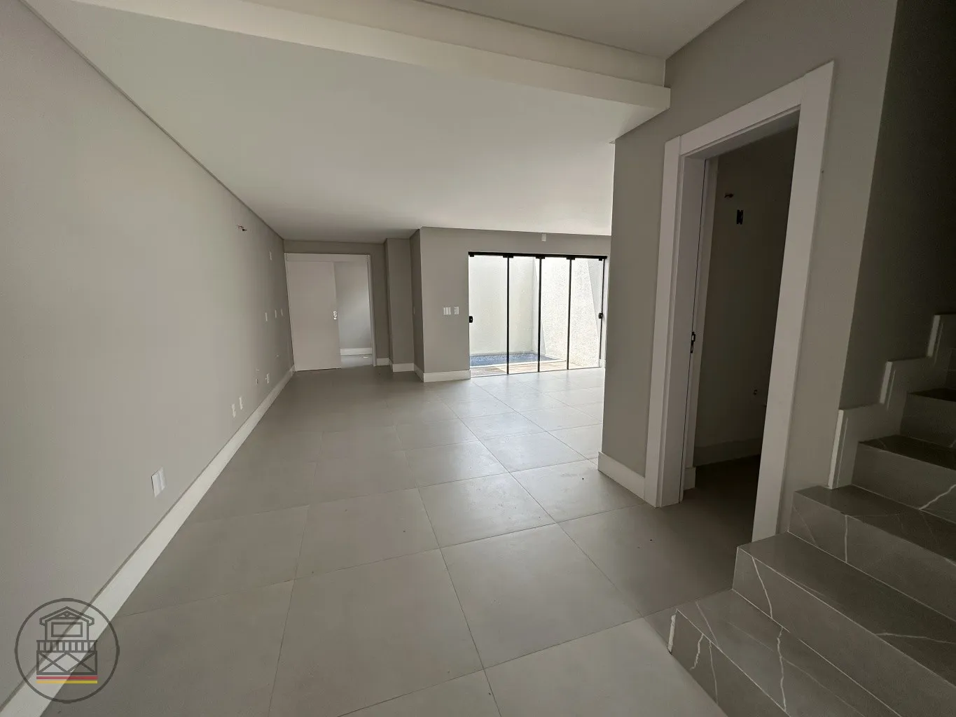 Sobrado à venda com piscina privativa - pronto para morar! — foto 3