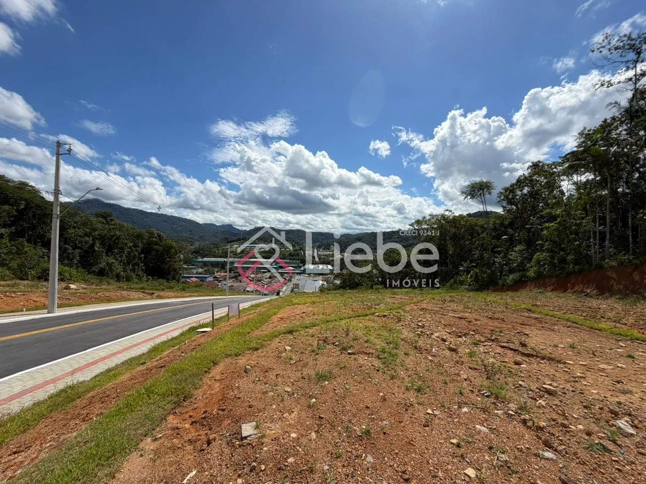 Terreno Lindo no Residencial Hannover no Centro de Pomerode com 450,00m fazendo frente em 15,06 metros. — foto 4