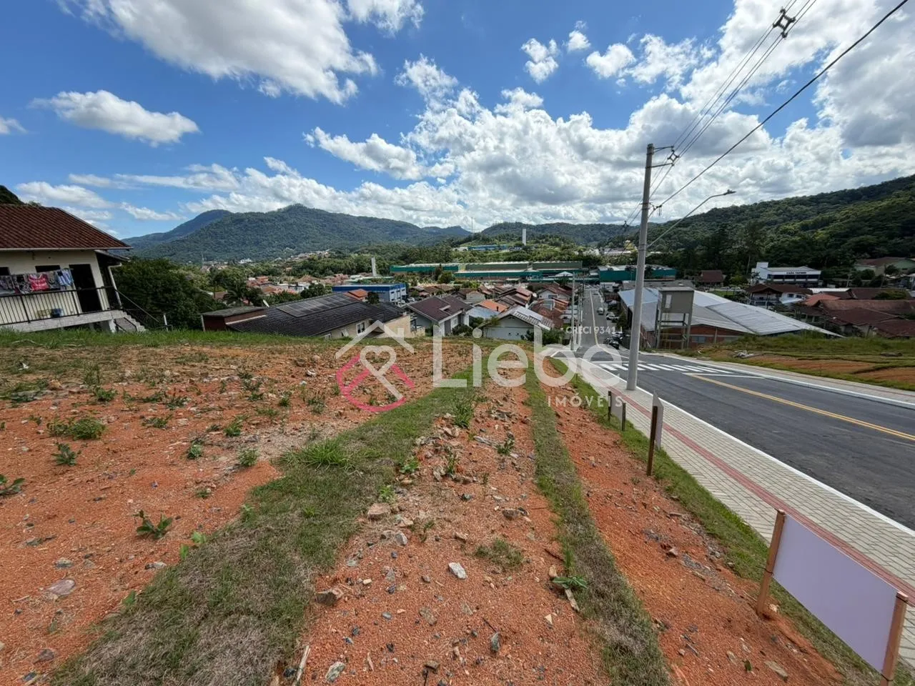 Terreno Lindo no Residencial Hannover no Centro de Pomerode com 450,00m fazendo frente em 22,60 metros. — foto 2