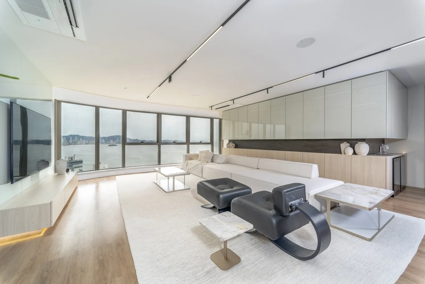Apartamento de Luxo Finamente Mobiliado no Yachthouse by Pininfarina - Balneário Camboriú — foto 2