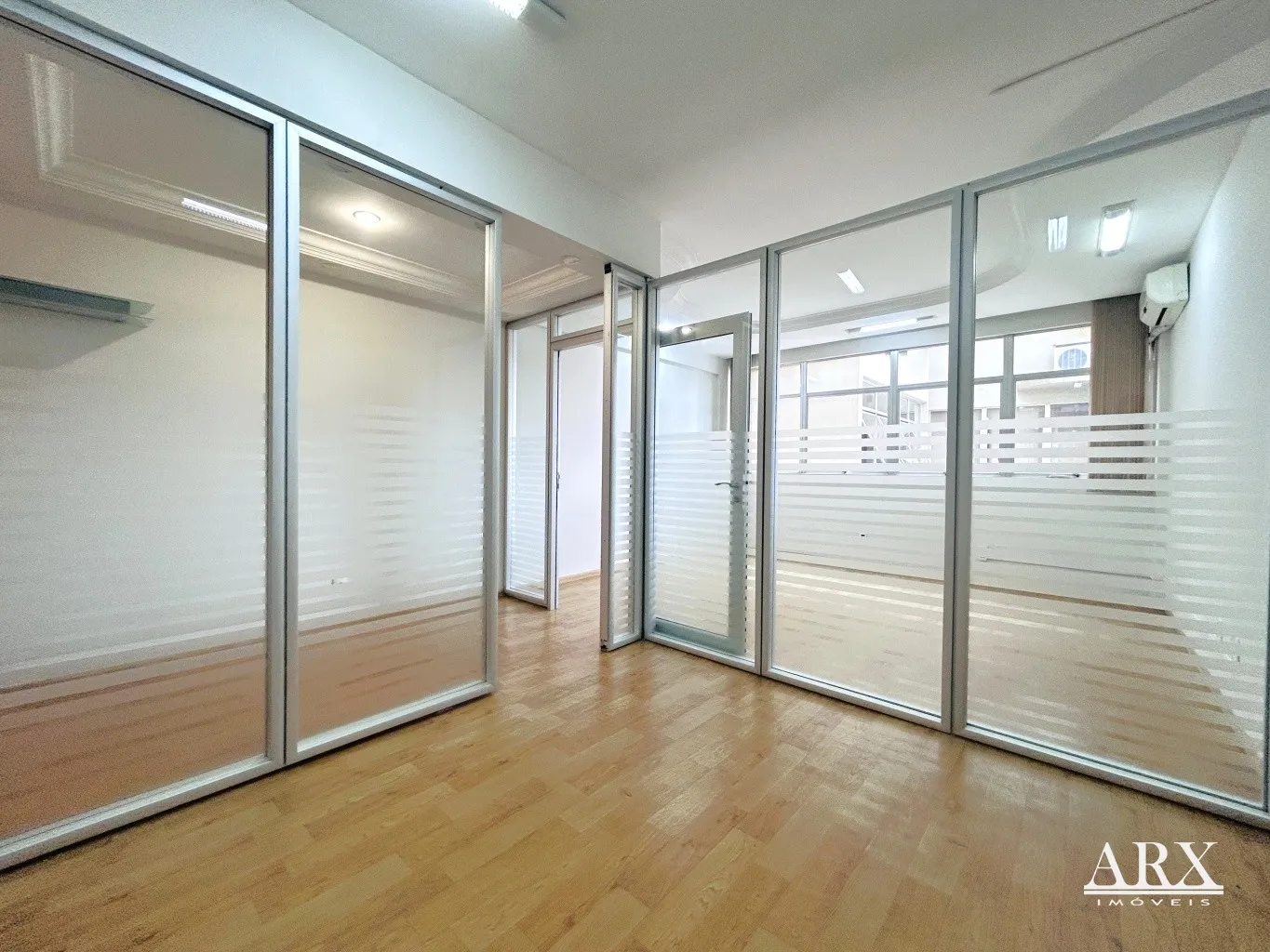 Sala Comercial no Edifício Getúlio Vargas - Centro de Blumenau — foto 7