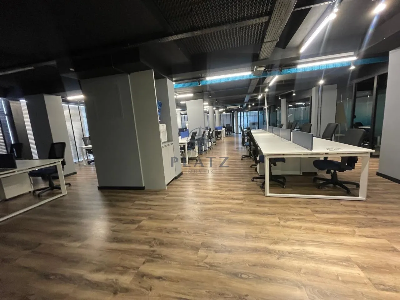 Andar Corporativo Mobiliado para Locação em Blumenau - 381m Privativos | Estrutura Completa e 6 Vagas — foto 5