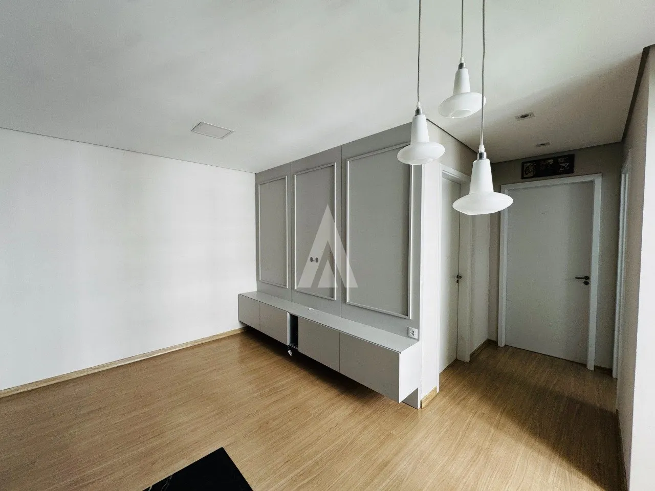 Apartamento Semi- mobiliado com 2 dormitórios à venda no bairro Saguaçu, em Joinville/SC, pelo valor de R$ 365.000,00. — foto 3