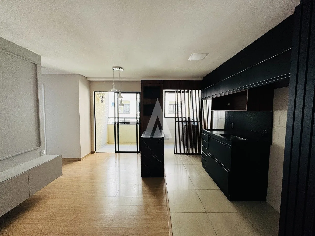 Apartamento Semi- mobiliado com 2 dormitórios à venda no bairro Saguaçu, em Joinville/SC, pelo valor de R$ 365.000,00. — foto 6