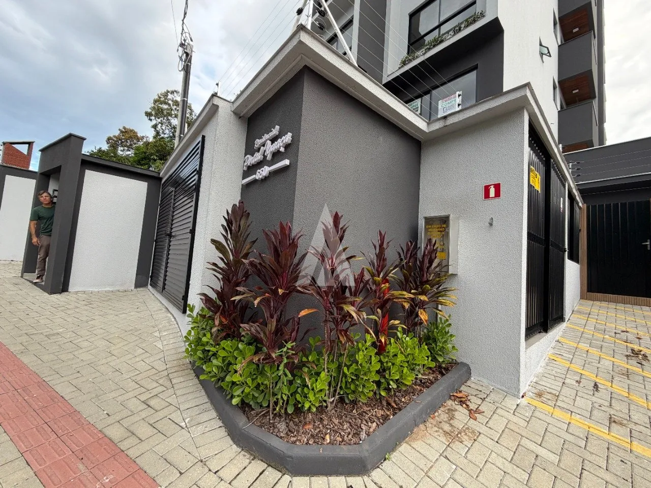 Apartamento com 1 quarto à venda no bairro Santo Antônio em Joinville-SC por R$315.000,00. - foto 1